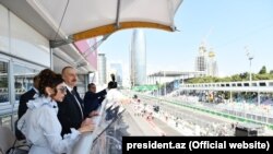 Prezident İlham Əliyev və xanımı Mehriban Əliyeva Formula 1 yarışlarının final oyununda, 2017-ci il